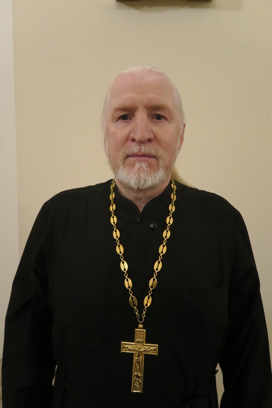 Протоиерей Александр Пономарев - сверхштатный клирик храма в честь Рождества Христова.